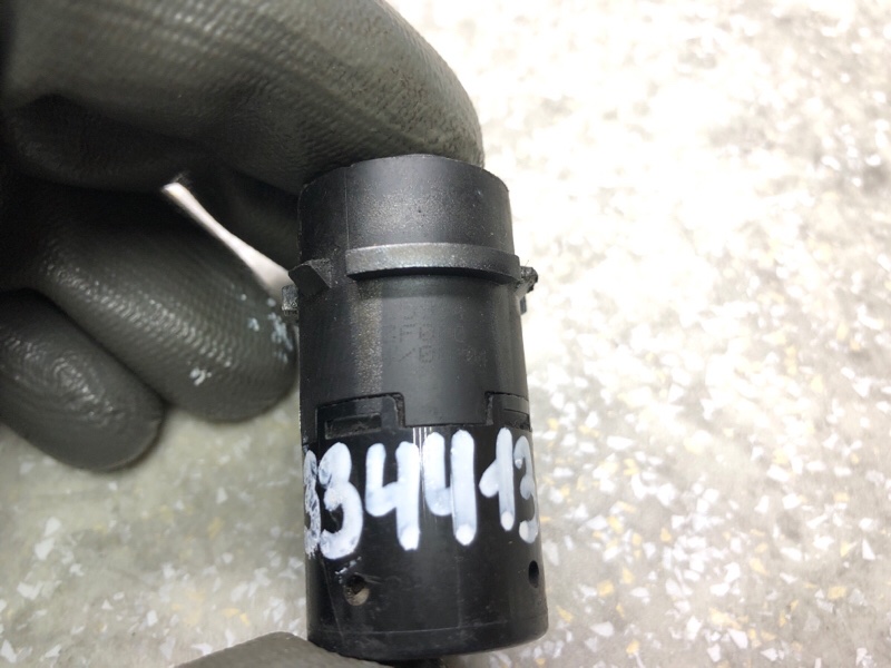 Датчик парктроника задний QX56 / TITAN / ARMADA 04-16