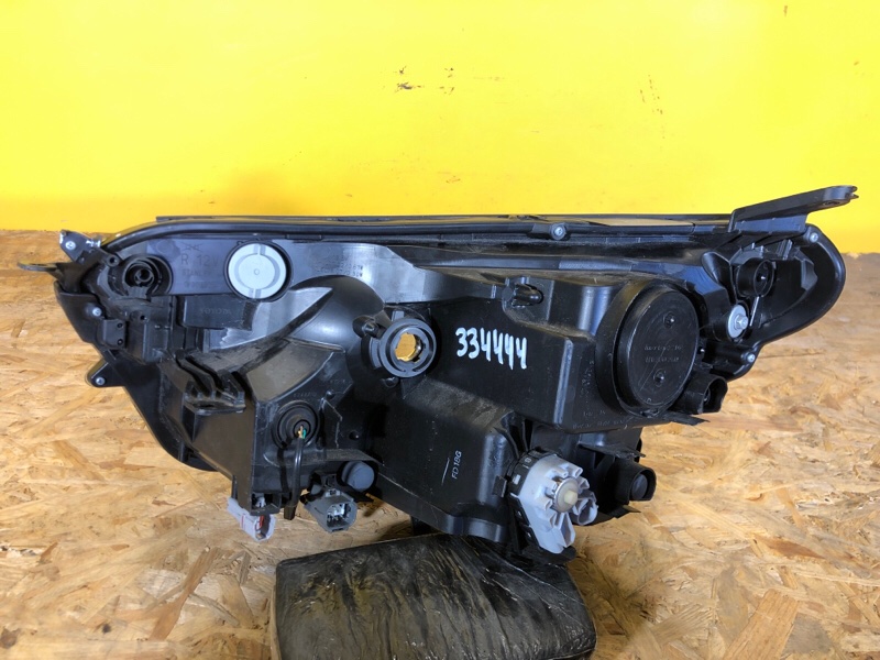 Фара правая RAV4 13-19