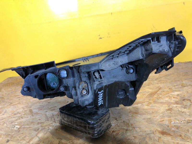 Фара правая EV6 21-