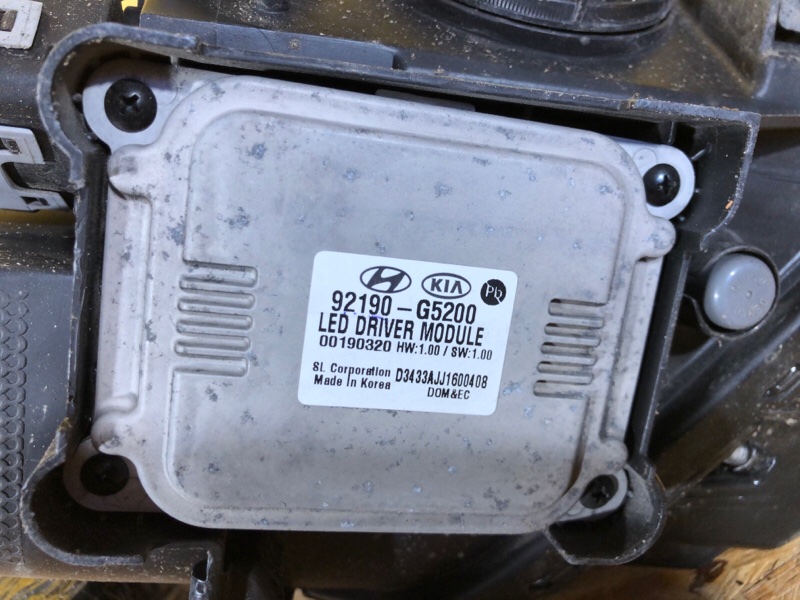 Фара левая NIRO DE 16-22 Фара левая NIRO DE 16-22