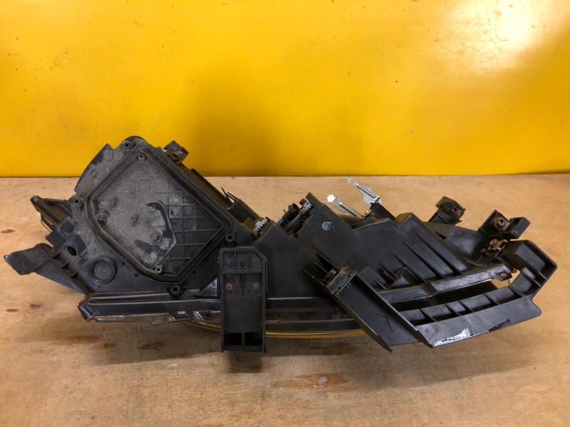 Фара левая 6 GH 07-12