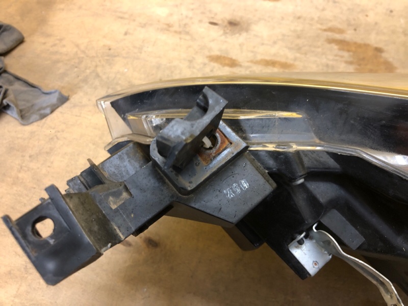 Фара правая 6 GH 07-12 Фара правая 6 GH 07-12