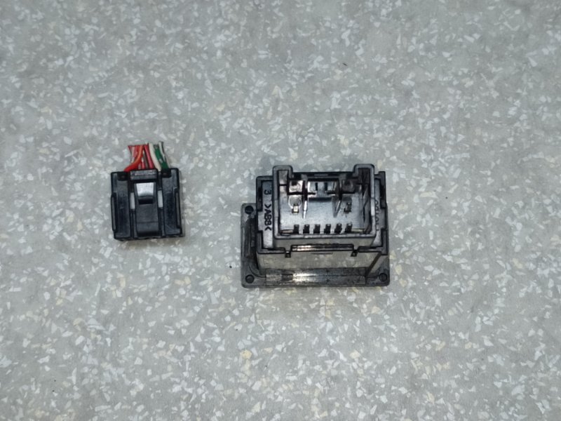 Кнопка ПТФ TOYOTA RAV4 00-05