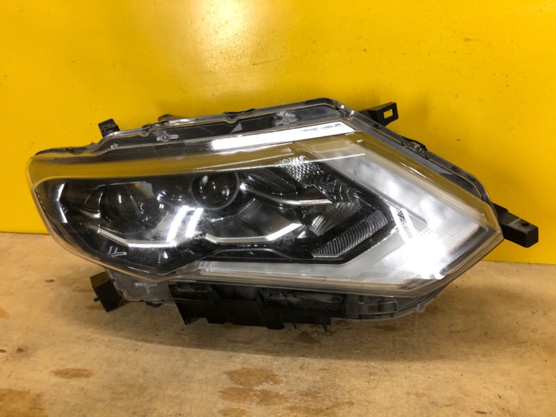 Фара правая NISSAN X-TRAIL/ROGUE T32 13-20