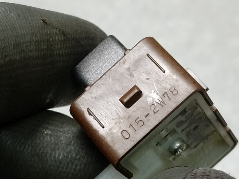 Кнопка передняя левая LEXUS LS460 06-12