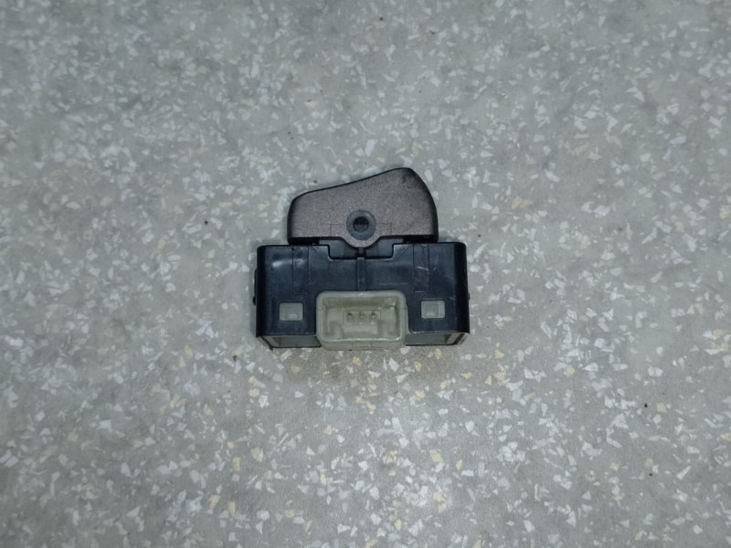 Кнопка передняя правая LS460 06-12