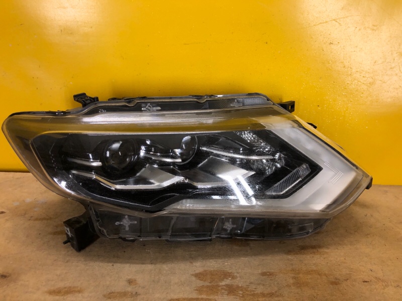Фара правая NISSAN X-TRAIL/ROGUE T32 13-20 260106FP8A Б/У