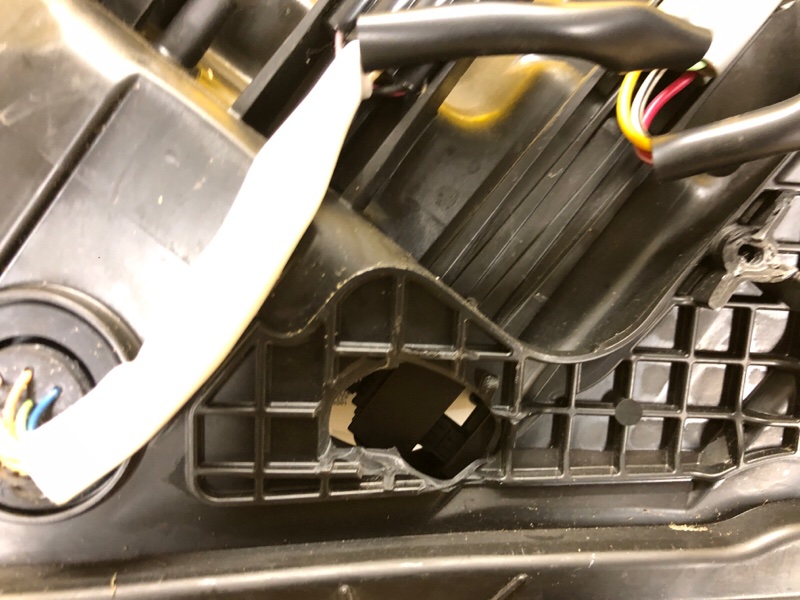 Фара правая X-TRAIL/ROGUE T32 13-20