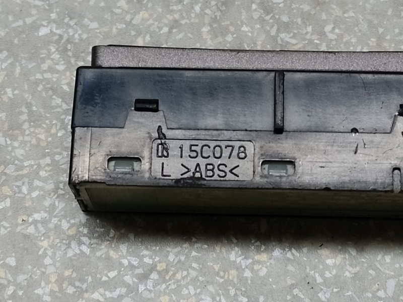 Блок кнопок памяти сидений передний левый LS460 06-12