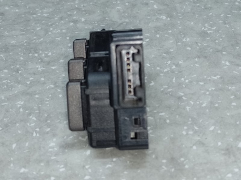 Блок кнопок памяти сидений задний левый LEXUS LS460 06-12 Блок кнопок памяти сидений задний левый LEXUS LS460 06-12