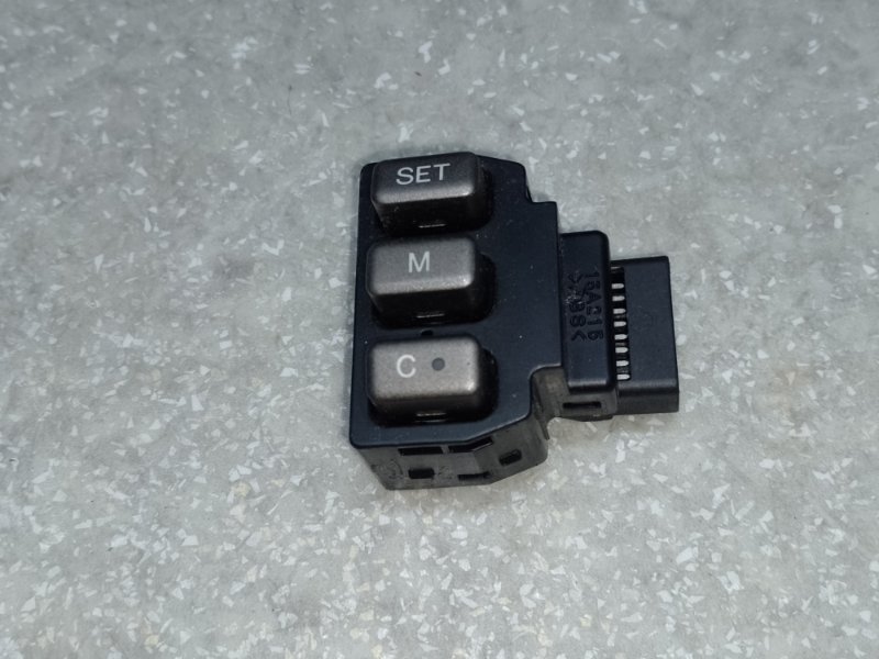 Запчасть блок кнопок памяти сидений задний левый LEXUS LS430 00-06 84927-50100 Б/У Блок кнопок памяти сидений задний левый LEXUS LS430 00-06 84927-50100 Б/У