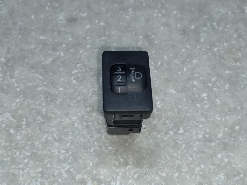 Корректор фар TOYOTA PRIUS - 30 09-17 84152-52070 новая