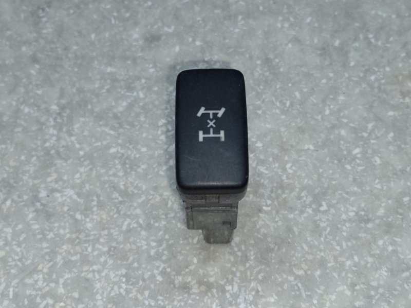 Запчасть кнопка включения полного привода TOYOTA LAND CRUISER PRADO 120 02-09 84725-60120 Б/У Кнопка включения полного привода TOYOTA LAND CRUISER PRADO 120 02-09 84725-60120 Б/У