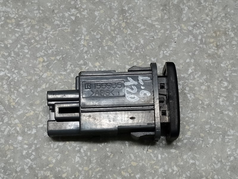 Кнопка включения полного привода LAND CRUISER PRADO 120 02-09 Кнопка включения полного привода LAND CRUISER PRADO 120 02-09