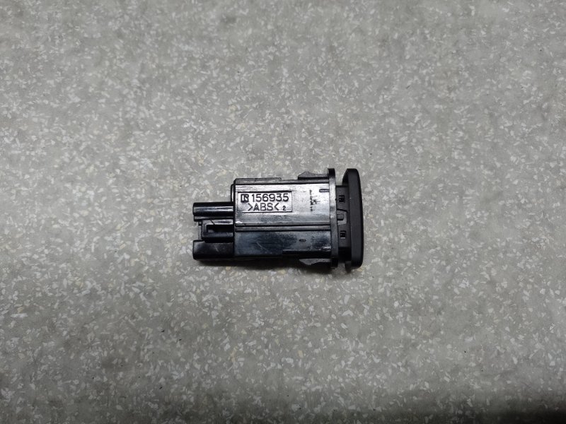 Кнопка закрывания крышки багажника RX350/450 09-15