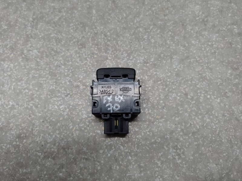 Кнопка закрывания крышки багажника FX/QX70 S51 08-17