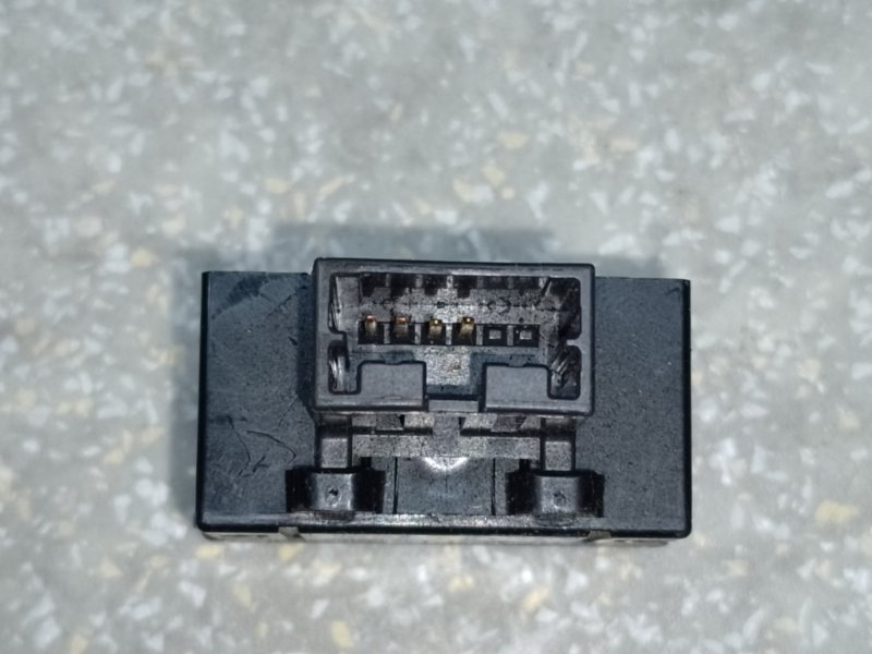 Кнопка закрывания крышки багажника INFINITI FX/QX70 S51 08-17