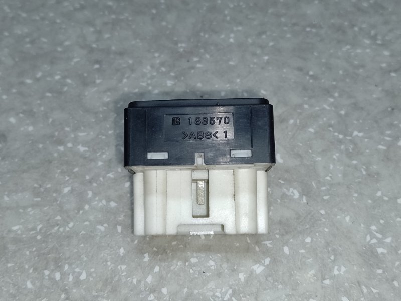 Блок управления зеркалами LANCER X 10 15-17