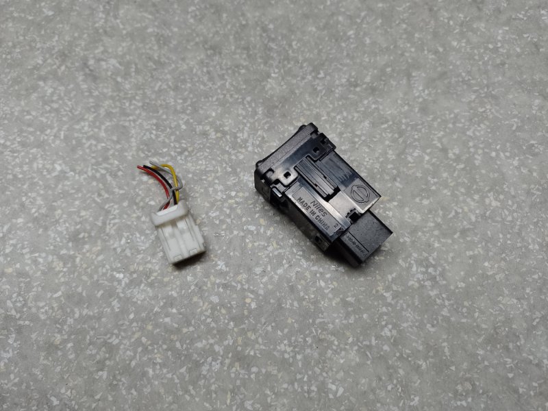 Кнопка закрывания крышки багажника QX60/JX35 12-20 2014 Внедорожник 3.5