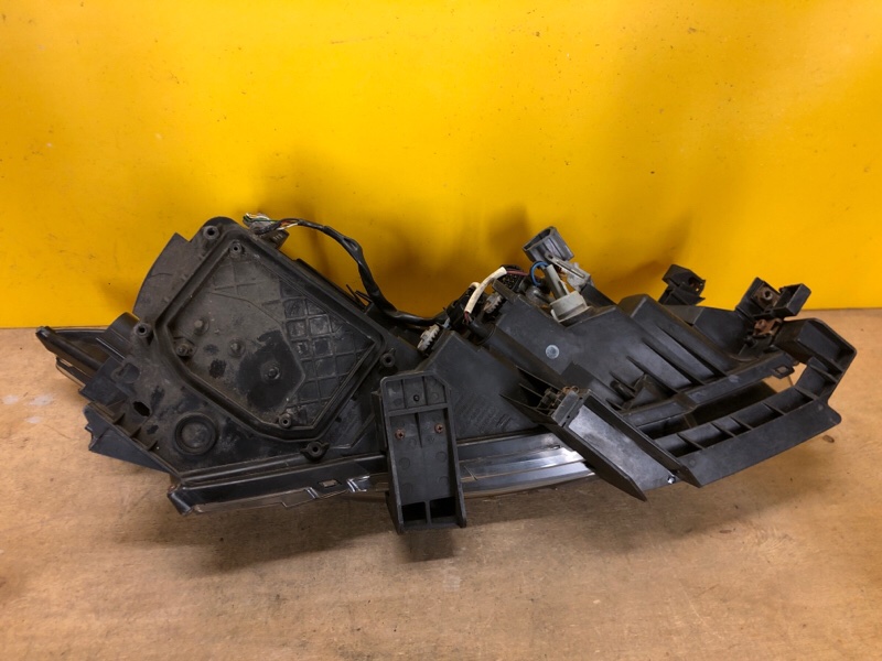 Фара левая 6 GH 07-12