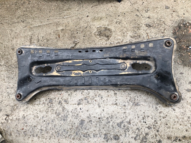 Балка задней подвески TOYOTA CAMRY 55 14-17 51206-06091 Б/У