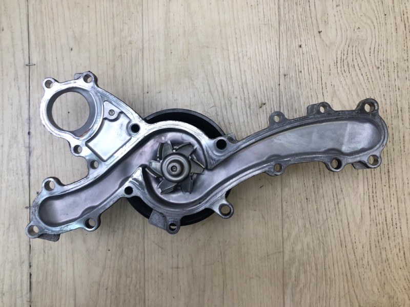 Помпа RX350/450 09-15 2011 2GR-FXE 3.5L