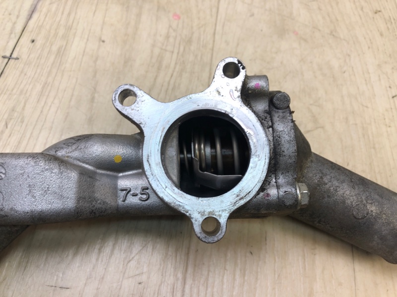 Корпус термостата RX350/450 09-15 2011 2GR-FXE 3.5L