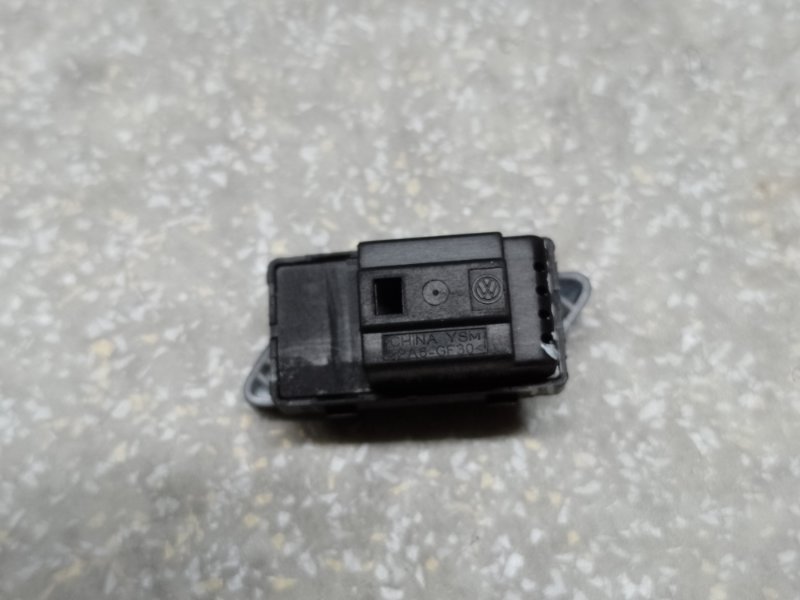 Кнопка центрального замка передняя левая JETTA USA 10-17 2014 162 1.8 CPRA