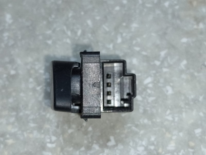 Кнопка центрального замка передняя левая VOLKSWAGEN JETTA USA 10-17 162 1.8 CPRA