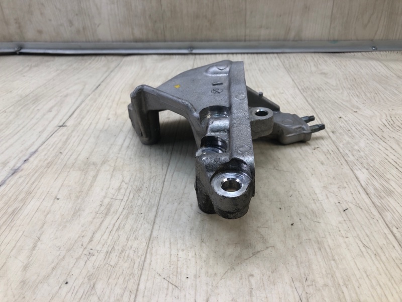 Кронштейн двигателя RX350/450 09-15 2011 2GR-FXE 3.5L