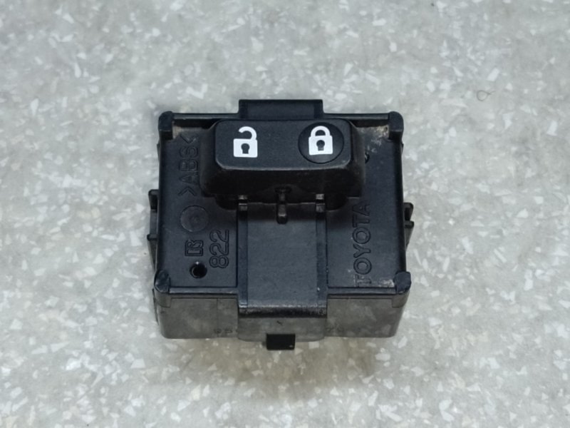 Запчасть кнопка центрального замка передняя правая LEXUS GS350 GS300 05-11 84930-30070 Б/У Кнопка центрального замка передняя правая LEXUS GS350 GS300 05-11 84930-30070 Б/У