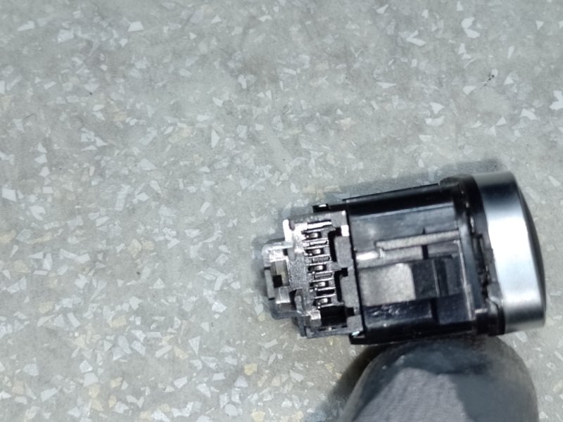 Кнопка центрального замка передняя правая FORD FOCUS 10-18