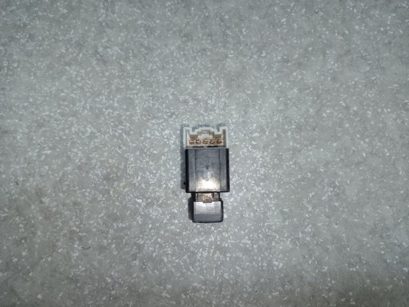 Кнопка центрального замка передняя правая SUBARU TRIBECA B9 05-07