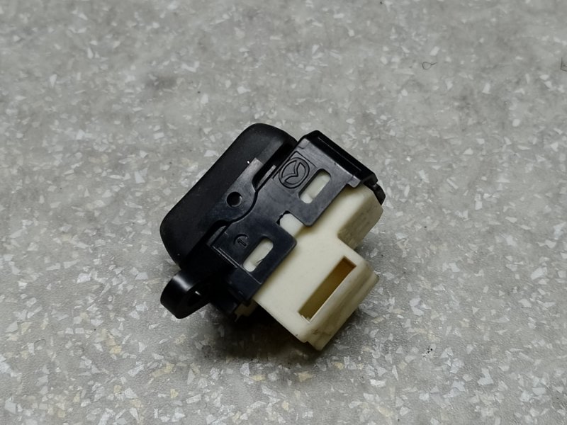 Кнопка центрального замка передняя правая CX-7 06-12