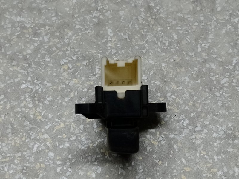 Кнопка центрального замка передняя правая MAZDA CX-7 06-12