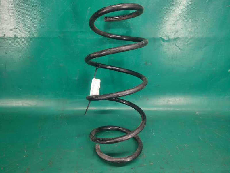 Пружина передней подвески передняя правая TOYOTA PRIUS - 30 09-17 48131-47120 Б/У