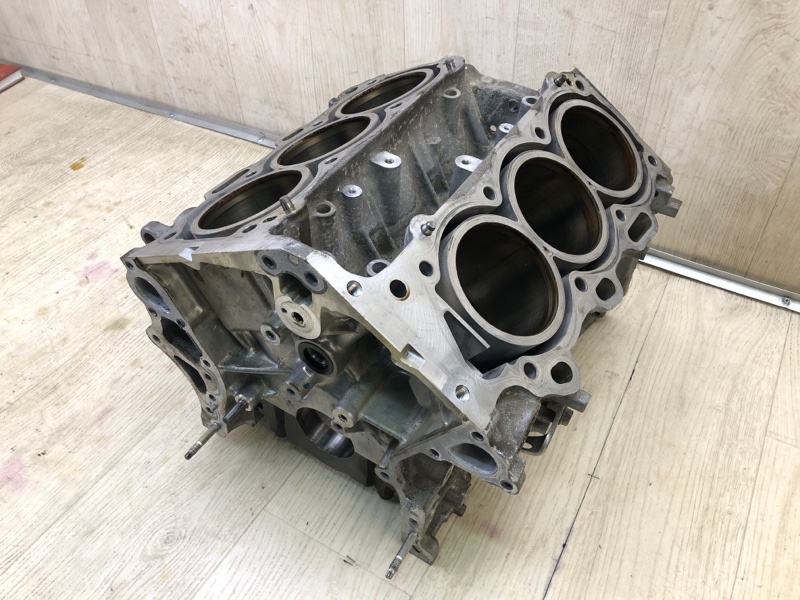 Запчасть блок двигателя LEXUS RX350/450 09-15 2011 2GR-FXE 3.5L 1140180774 Б/У Блок двигателя LEXUS RX350/450 09-15 2011 2GR-FXE 3.5L 1140180774 Б/У