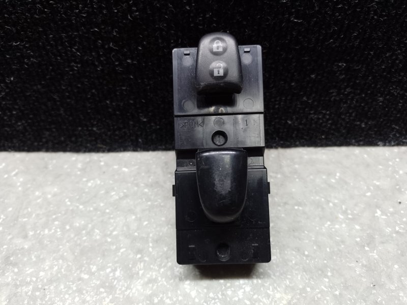 Кнопка стеклоподъемника передняя правая NISSAN SENTRA B17 12-21 25411-1KA5A Б/У