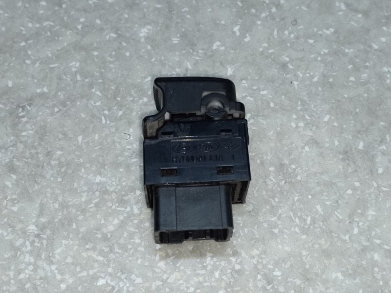 Кнопка стеклоподъемника задняя SPORTAGE KM 04-10