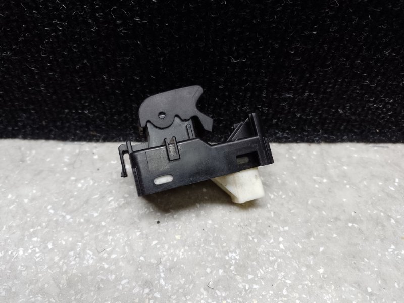 Кнопка стеклоподъемника передняя правая PRIUS - 30 09-17 Кнопка стеклоподъемника передняя правая PRIUS - 30 09-17