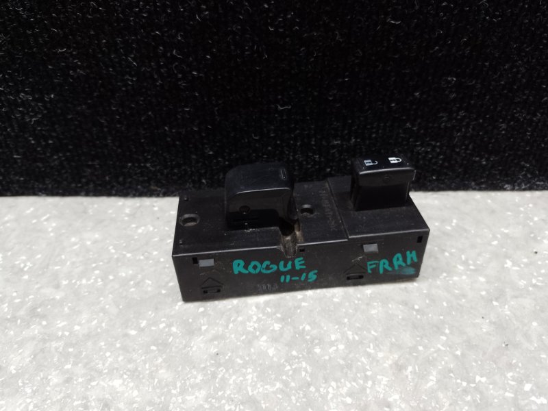 Кнопка стеклоподъемника передняя правая ROGUE 08-15 Кнопка стеклоподъемника передняя правая ROGUE 08-15