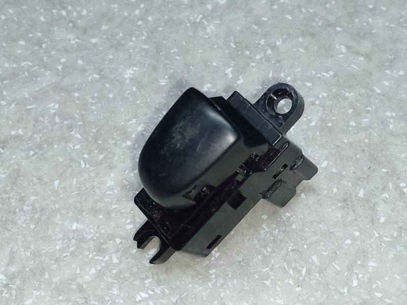 Запчасть кнопка стеклоподъемника задняя NISSAN SENTRA B17 12-21 25411-1KL5A Б/У Кнопка стеклоподъемника задняя NISSAN SENTRA B17 12-21 25411-1KL5A Б/У