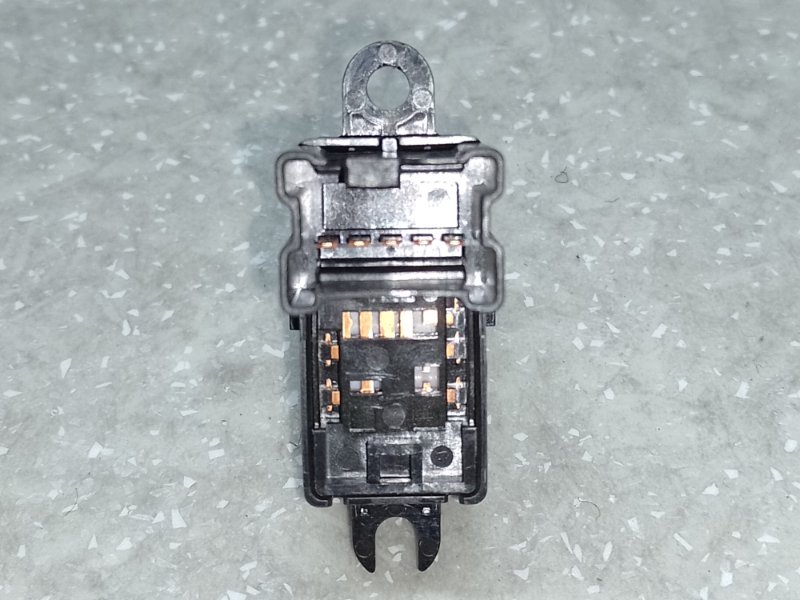 Кнопка стеклоподъемника задняя NISSAN SENTRA B17 12-21