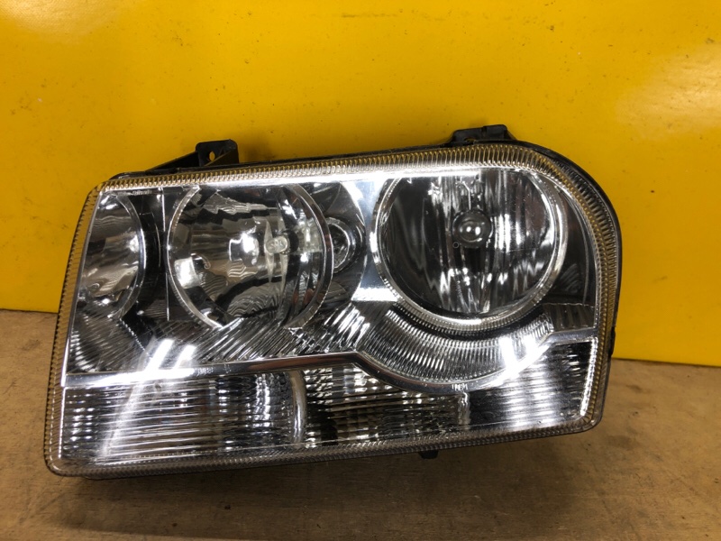 Фара левая CHRYSLER 300 04-10 4805 757AF Б/У