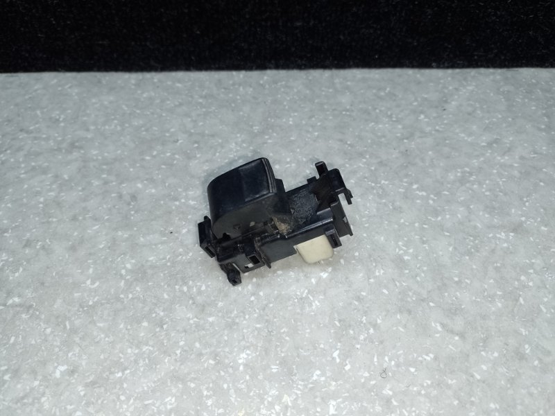 Кнопка стеклоподъемника задняя CAMRY 40 06-11 Кнопка стеклоподъемника задняя CAMRY 40 06-11