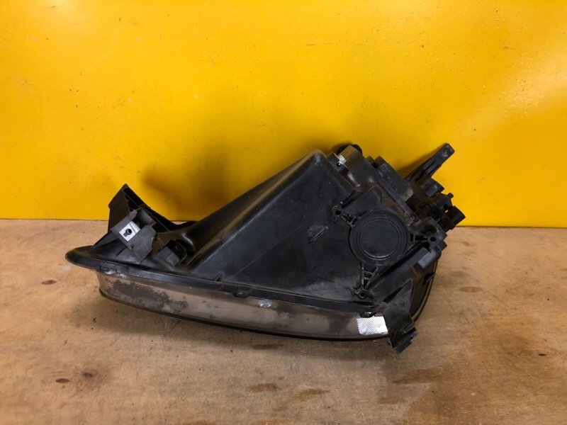 Фара правая CRV 02-06