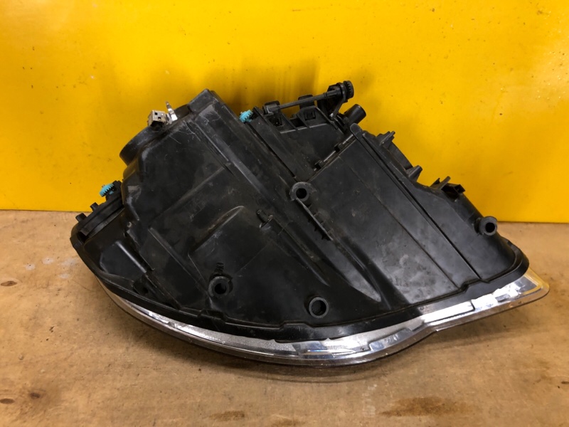 Фара левая TOUAREG 02-10