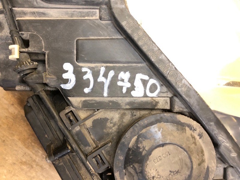 Фара левая TOUAREG 02-10