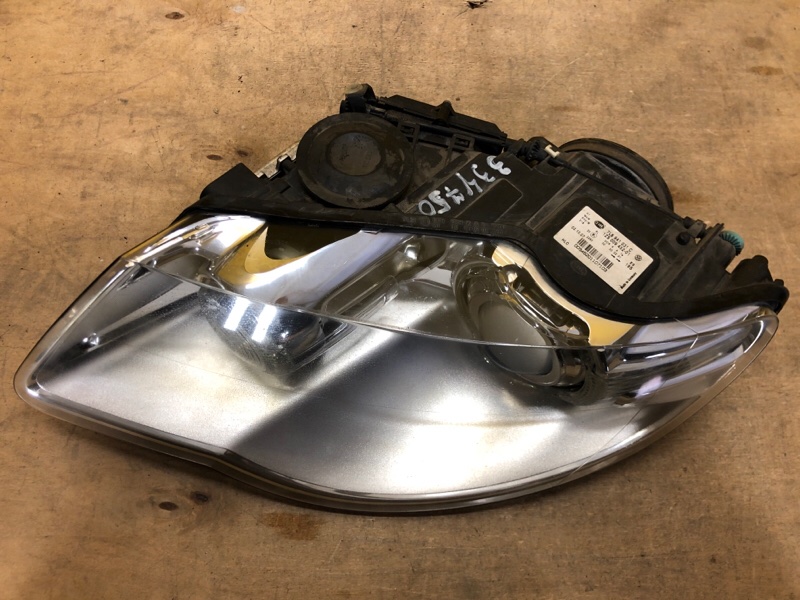 Фара левая TOUAREG 02-10