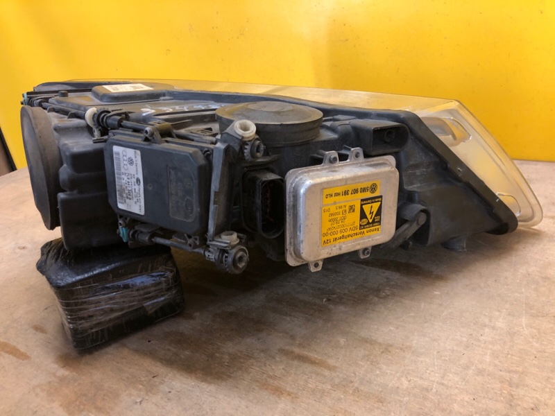 Фара левая TOUAREG 02-10